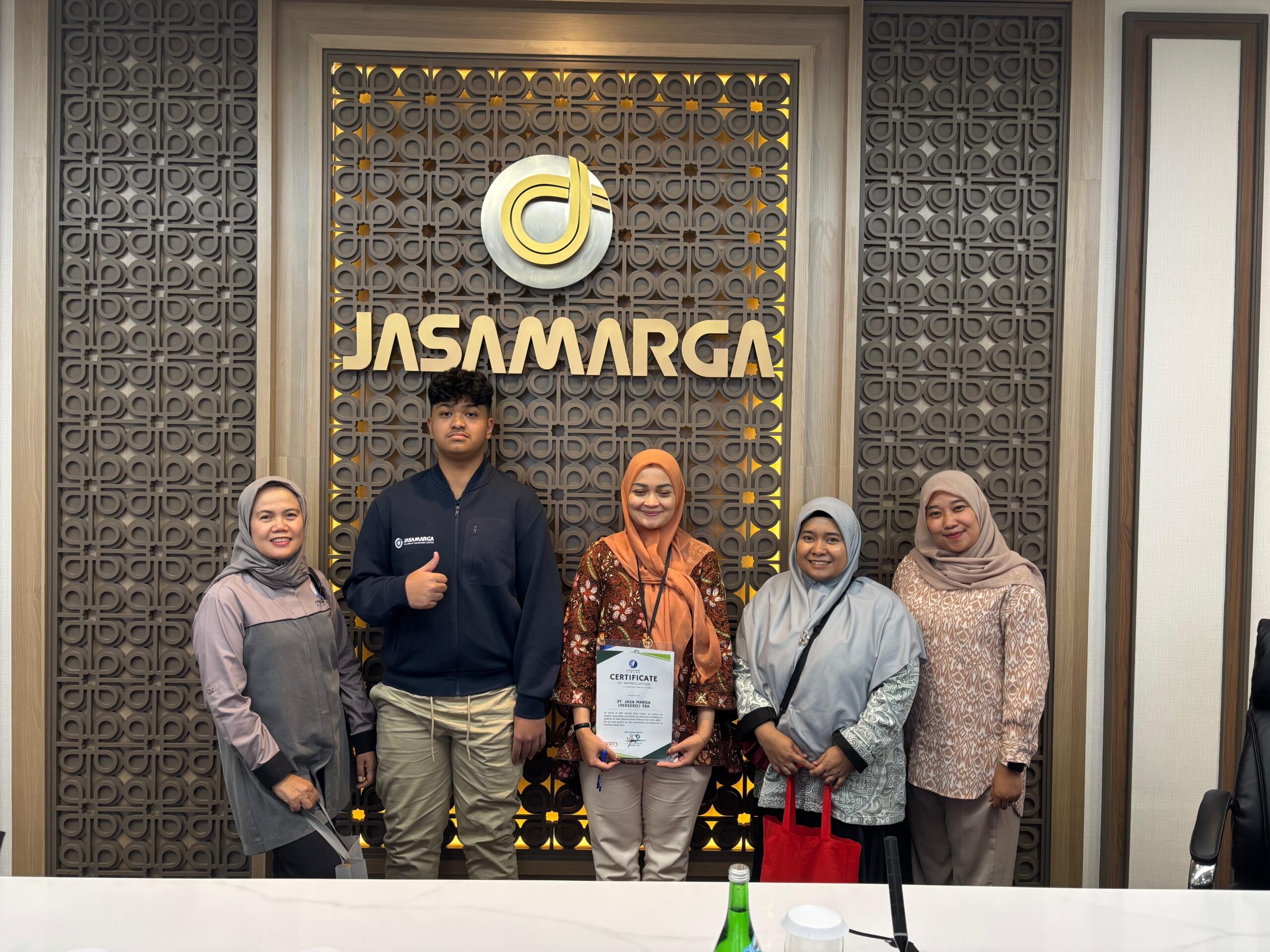 Mengenal Potensi Terbaik Anak Sejak SMP: Sekolah Alam Cikeas Hadirkan Pengalaman Praktis di berbagai Bidang Profesi.